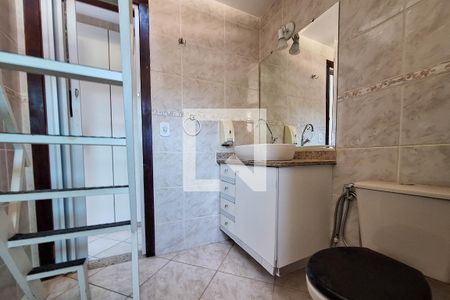 Casa à venda com 138m², 3 quartos e 2 vagasBanheiro da Suíte