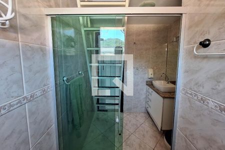 Casa à venda com 138m², 3 quartos e 2 vagasBanheiro da Suíte