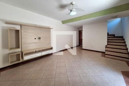 Sala de casa à venda com 3 quartos, 138m² em Itaipu, Niterói