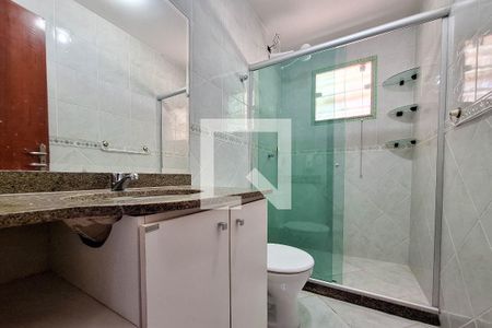 Casa à venda com 138m², 3 quartos e 2 vagasBanheiro Social
