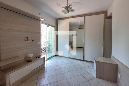 Casa à venda com 138m², 3 quartos e 2 vagasSuíte