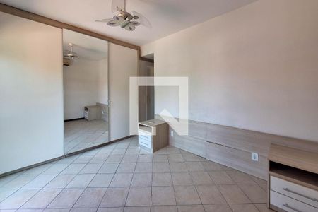 Casa à venda com 138m², 3 quartos e 2 vagasSuíte