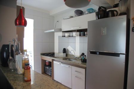 Cozinha de apartamento para alugar com 2 quartos, 50m² em Padroeira, Osasco
