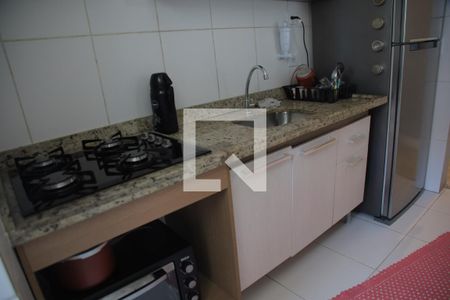 Cozinha de apartamento para alugar com 2 quartos, 50m² em Padroeira, Osasco