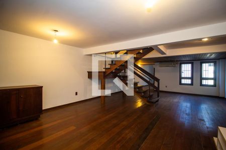 Casa à venda com 259m², 4 quartos e 5 vagasSala