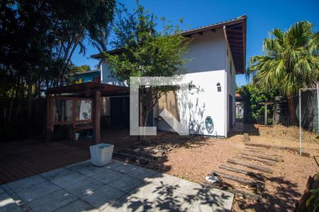 Casa à venda com 259m², 4 quartos e 5 vagasQuintal