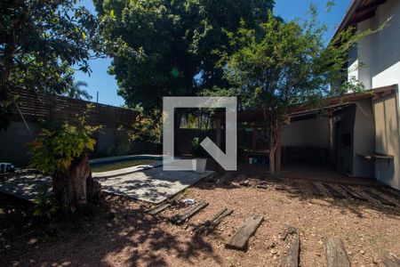 Casa à venda com 259m², 4 quartos e 5 vagasQuintal