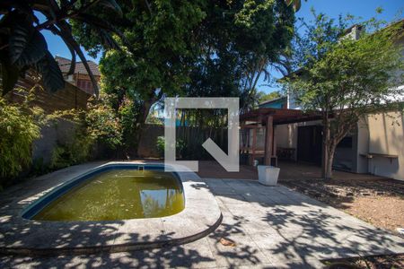 Casa à venda com 259m², 4 quartos e 5 vagasQuintal