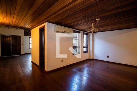 Sala de casa à venda com 4 quartos, 259m² em Ipanema, Porto Alegre
