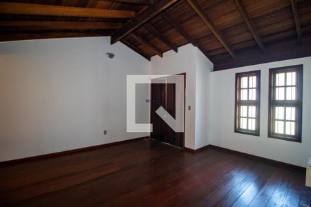Sala de casa à venda com 4 quartos, 259m² em Ipanema, Porto Alegre