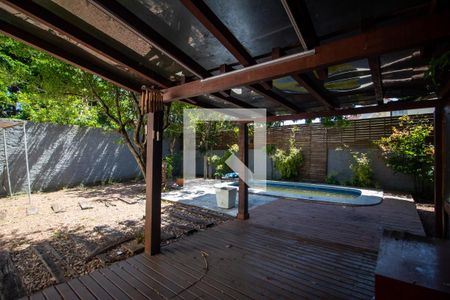 Casa à venda com 259m², 4 quartos e 5 vagasQuintal