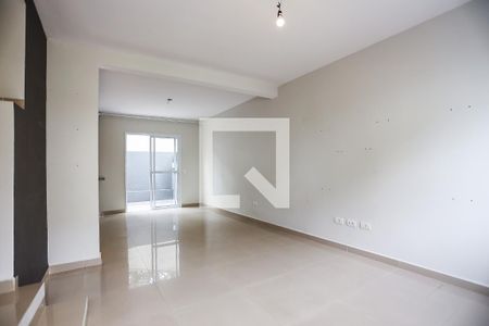 Sala  de casa de condomínio para alugar com 3 quartos, 90m² em Parque Dom Henrique, Cotia