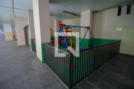 Apartamento à venda com 70m², 2 quartos e sem vagaÁrea Comum - Playground