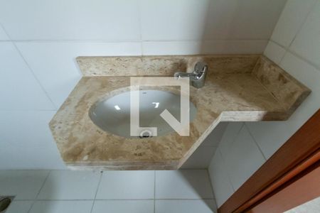 Apartamento à venda com 122m², 2 quartos e 1 vaga Apartamento à venda com 122m², 2 quartos e 1 vagaBanheiro da Suíte 2