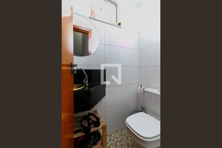 Lavabo de casa à venda com 3 quartos, 210m² em Morro do Confisco, Contagem