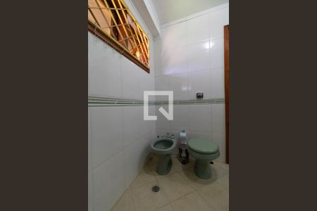 Casa à venda com 313m², 3 quartos e 3 vagas Casa à venda com 313m², 3 quartos e 3 vagasBanheiro da Suíte 01