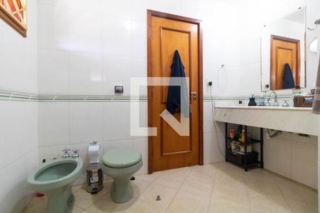 Casa à venda com 313m², 3 quartos e 3 vagas Casa à venda com 313m², 3 quartos e 3 vagasBanheiro da Suíte 01