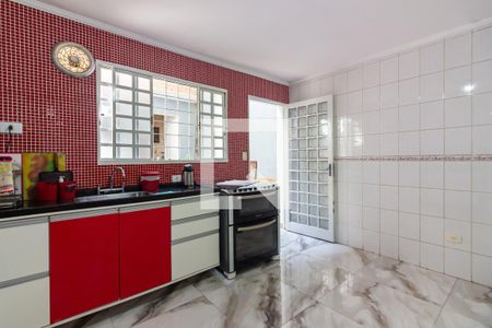 Casa à venda com 180m², 4 quartos e 2 vagasCozinha 