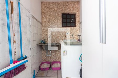 Casa à venda com 180m², 4 quartos e 2 vagasÁrea de Serviço 