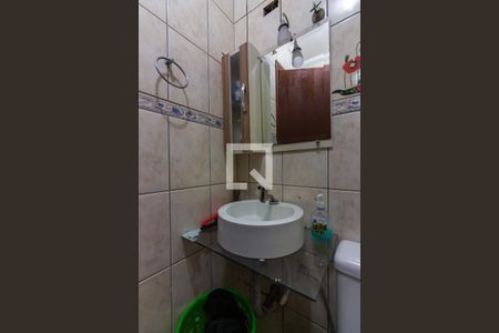 Casa à venda com 180m², 4 quartos e 2 vagasBanheiro