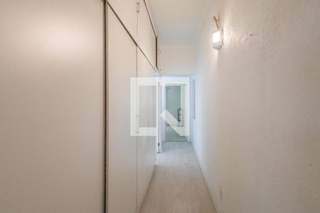 Corredor de casa à venda com 2 quartos, 133m² em Pinheiros, São Paulo