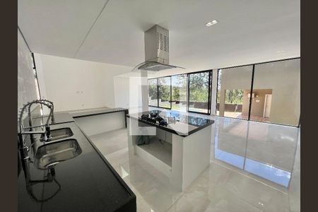 Cozinha de casa de condomínio à venda com 4 quartos, 502m² em Alphaville, Nova Lima