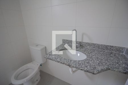 Banheiro de apartamento para alugar com 1 quarto, 30m² em Vila Divina Pastora, São Paulo
