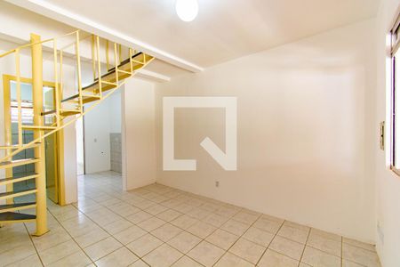 Sala de casa de condomínio para alugar com 2 quartos, 46m² em Rio Branco, Canoas