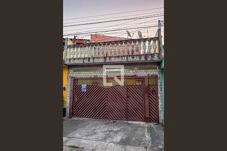 Casa para alugar com 125m², 3 quartos e 2 vagas Casa para alugar com 125m², 3 quartos e 2 vagasFachada