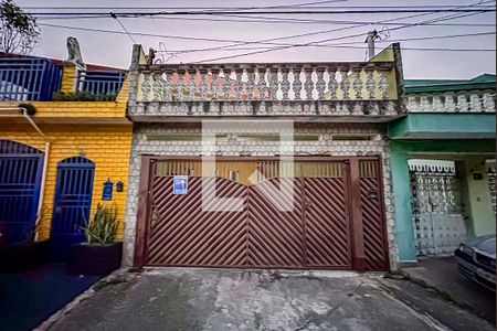 Casa para alugar com 125m², 3 quartos e 2 vagas Casa para alugar com 125m², 3 quartos e 2 vagasFachada