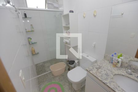 Banheiro da Suíte de apartamento à venda com 3 quartos, 160m² em Eldorado, Contagem
