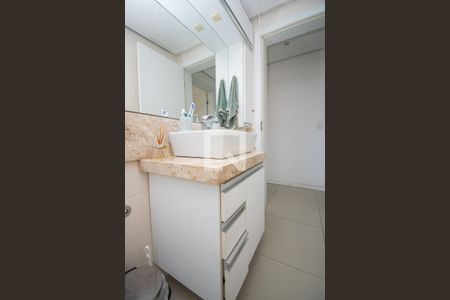 Apartamento à venda com 74m², 2 quartos e 1 vagaBanheiro 1