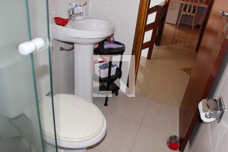 Casa à venda com 178m², 3 quartos e 2 vagasBanheiro Social