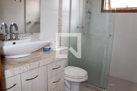 Casa à venda com 178m², 3 quartos e 2 vagasBanheiro do Quarto 1 