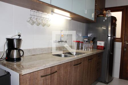 Casa à venda com 178m², 3 quartos e 2 vagasCozinha