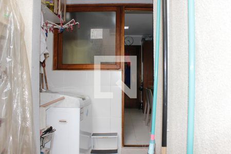 Casa à venda com 178m², 3 quartos e 2 vagasQuintal e Área de Serviço