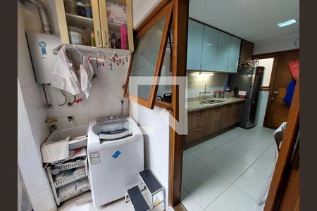 Casa à venda com 178m², 3 quartos e 2 vagasQuintal e Área de Serviço