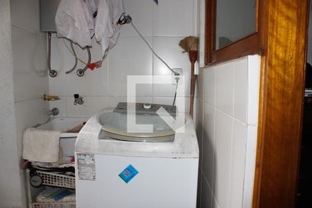 Casa à venda com 178m², 3 quartos e 2 vagasQuintal e Área de Serviço