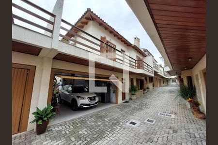 Casa à venda com 178m², 3 quartos e 2 vagasÁrea Externa
