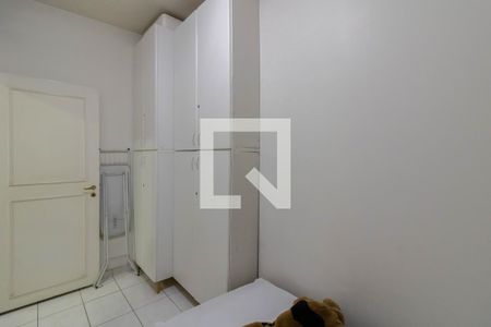 Apartamento à venda com 478m², 3 quartos e 3 vagas Apartamento à venda com 478m², 3 quartos e 3 vagasQuarto de Serviço
