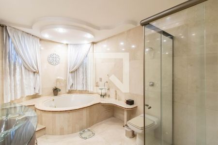 Apartamento à venda com 478m², 3 quartos e 3 vagas Apartamento à venda com 478m², 3 quartos e 3 vagasBanheiro da Suíte Master Senhora