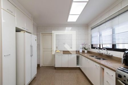 Apartamento à venda com 478m², 3 quartos e 3 vagas Apartamento à venda com 478m², 3 quartos e 3 vagasCozinha
