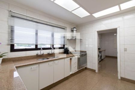 Apartamento à venda com 478m², 3 quartos e 3 vagas Apartamento à venda com 478m², 3 quartos e 3 vagasCozinha