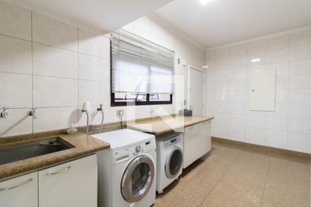 Apartamento à venda com 478m², 3 quartos e 3 vagas Apartamento à venda com 478m², 3 quartos e 3 vagasÁrea de Serviço