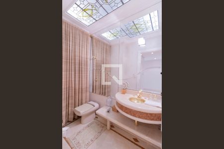 Apartamento à venda com 478m², 3 quartos e 3 vagas Apartamento à venda com 478m², 3 quartos e 3 vagasLavabo