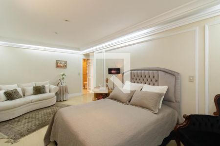 Apartamento à venda com 478m², 3 quartos e 3 vagas Apartamento à venda com 478m², 3 quartos e 3 vagasSuíte Master