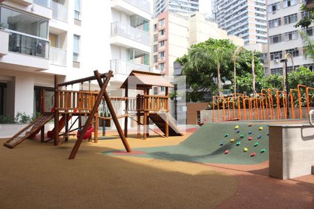Apartamento à venda com 99m², 3 quartos e 2 vagasÁrea comum - Playground