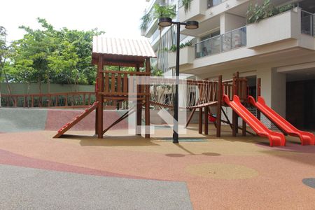 Apartamento à venda com 99m², 3 quartos e 2 vagasÁrea comum - Playground