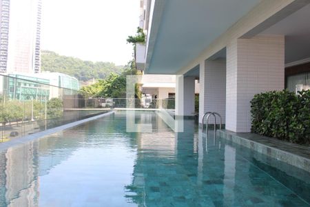 Apartamento à venda com 99m², 3 quartos e 2 vagasÁrea comum - Piscina