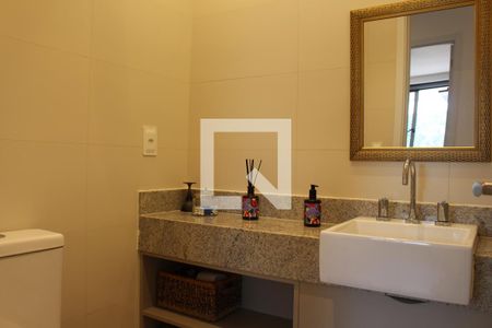 Apartamento à venda com 99m², 3 quartos e 2 vagasBanheiro Social